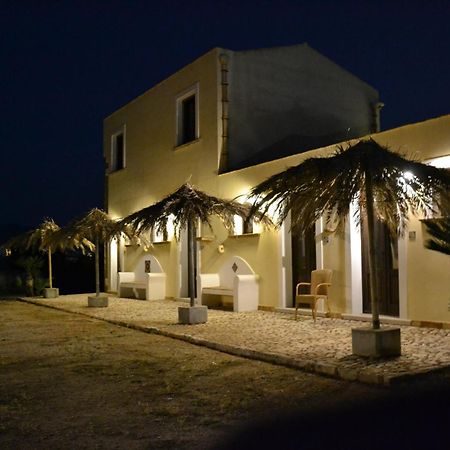 Hotel Cala Buguto Кустоначи Экстерьер фото